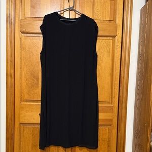 Chic Black Sleeveless Midi Dress
